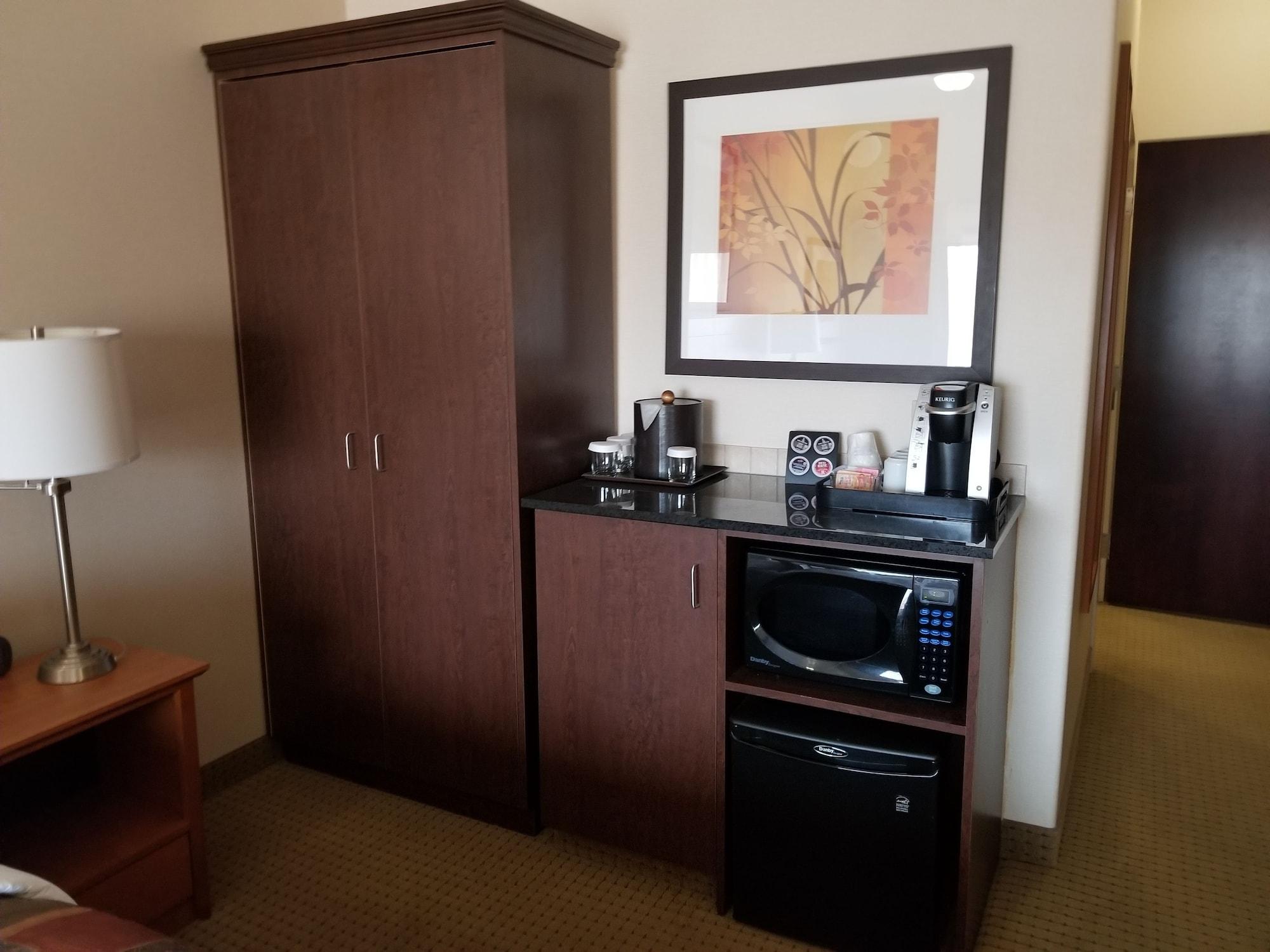 Ramada By Wyndham Drayton Valley Kültér fotó