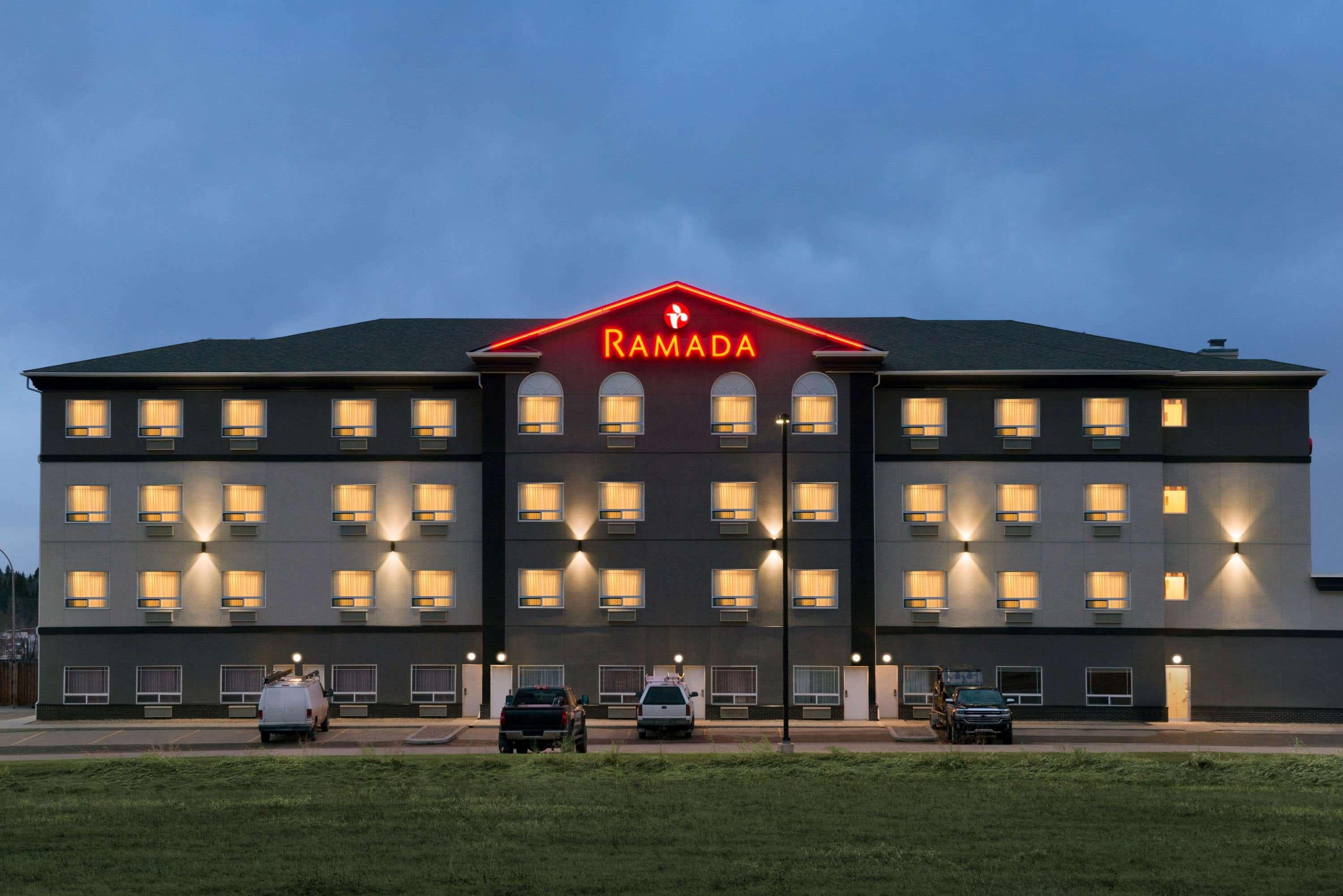 Ramada By Wyndham Drayton Valley Kültér fotó